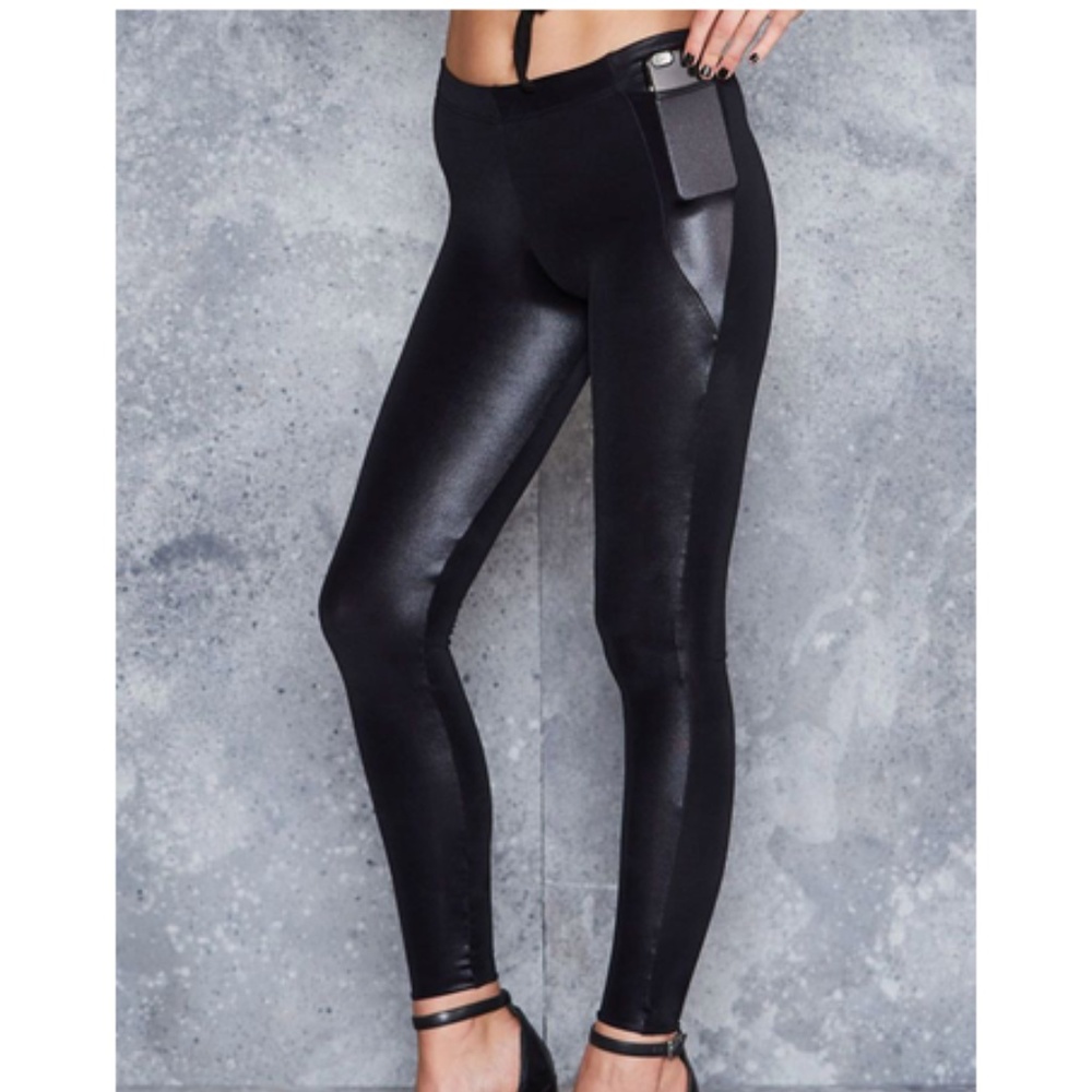 Wet Look Pocket Leggings | Blackmilk Clothing